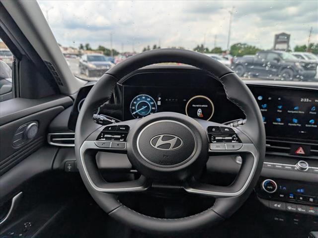 2025 Hyundai ELANTRA Hybrid Limited - Photo 10