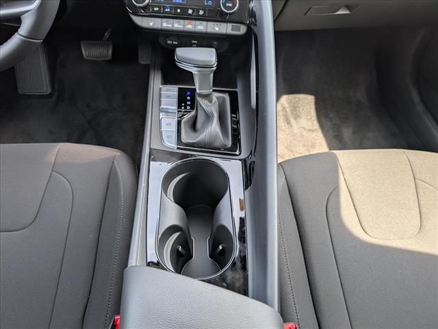 2025 Hyundai ELANTRA SEL Convenience - Photo 10