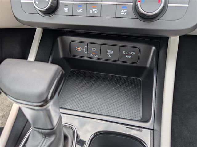 2025 Hyundai TUCSON SE - Photo 11