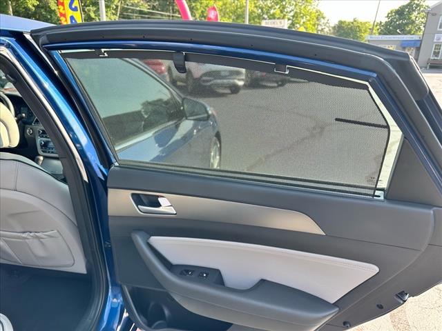 2017 Hyundai SONATA Limited 2.0T - Photo 11