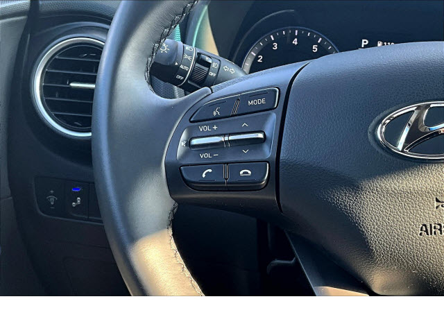 2021 Hyundai KONA Limited - Photo 11