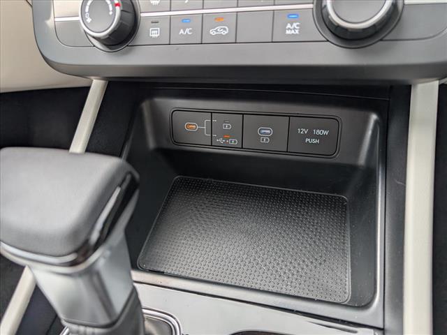 2025 Hyundai TUCSON SE - Photo 12