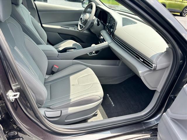 2022 Hyundai ELANTRA SEL - Photo 12