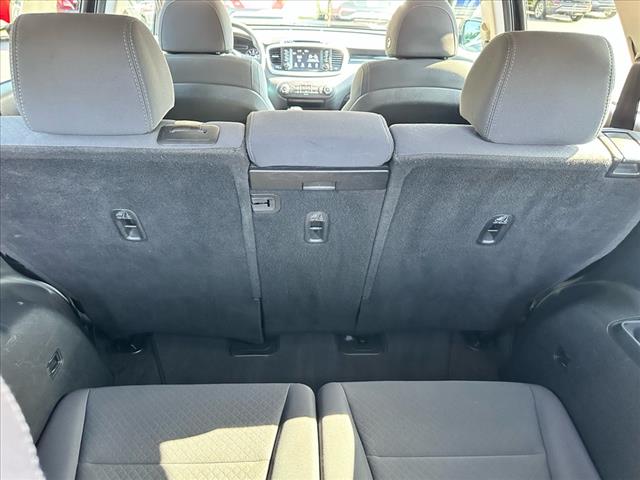 2018 Kia Sorento LX - Photo 12