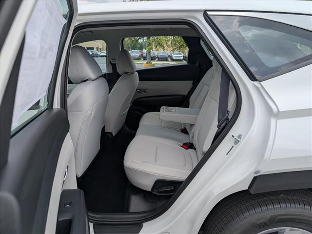 2025 Hyundai TUCSON SE - Photo 13