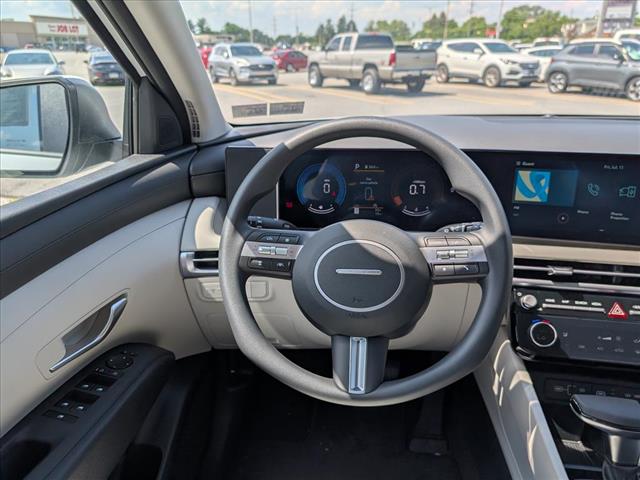 2025 Hyundai TUCSON SEL - Photo 13