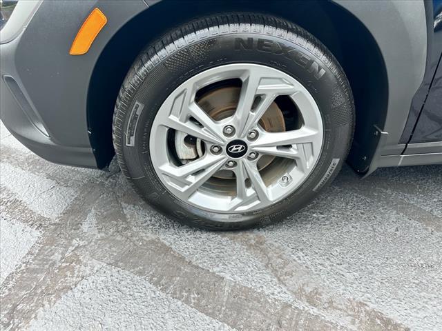 2023 Hyundai KONA SEL - Photo 13
