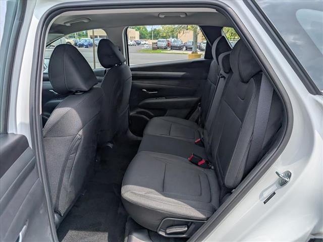 2025 Hyundai TUCSON SE - Photo 14