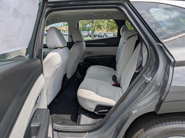 2025 Hyundai TUCSON SE - Photo 14