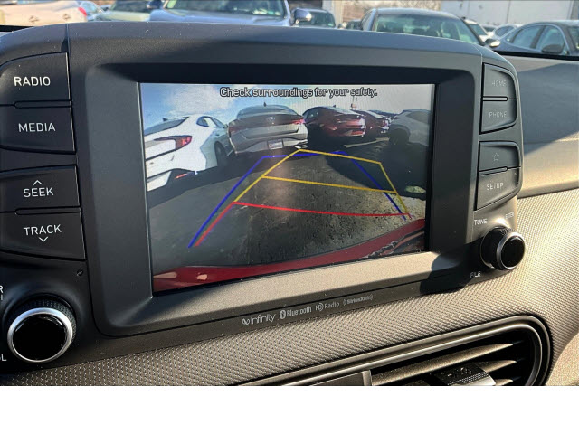 2021 Hyundai KONA Limited - Photo 14