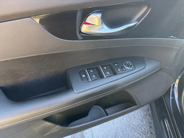 2023 Kia Forte GT-Line - Photo 15