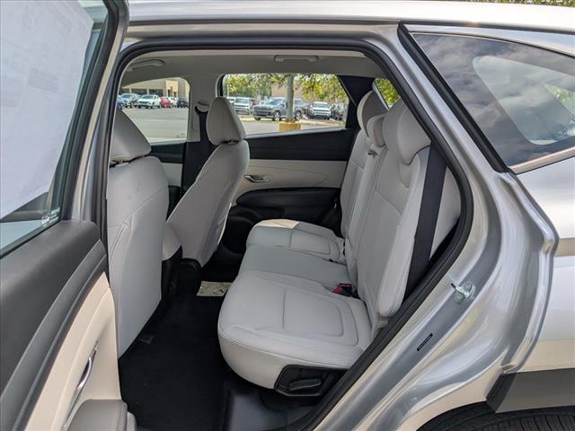 2025 Hyundai TUCSON SE - Photo 15