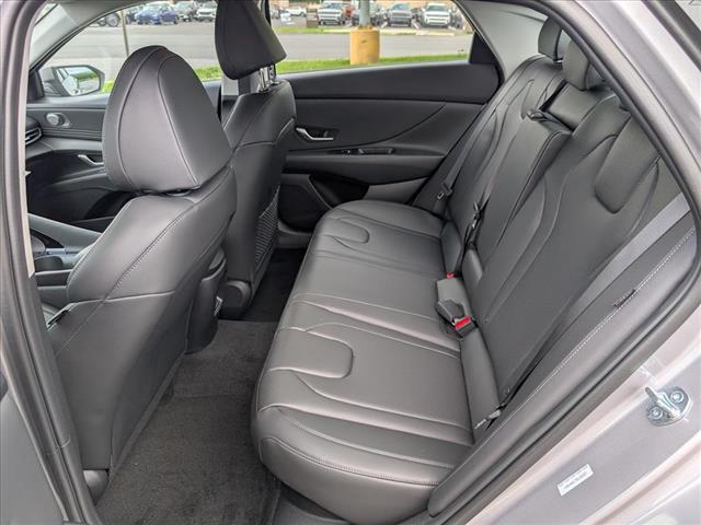 2025 Hyundai ELANTRA Hybrid Limited - Photo 15