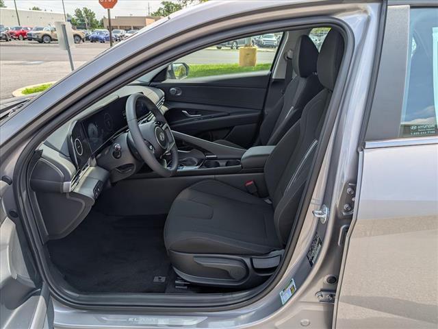 2025 Hyundai ELANTRA SEL Convenience - Photo 15