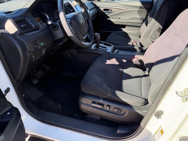 2017 Honda Pilot EX - Photo 16