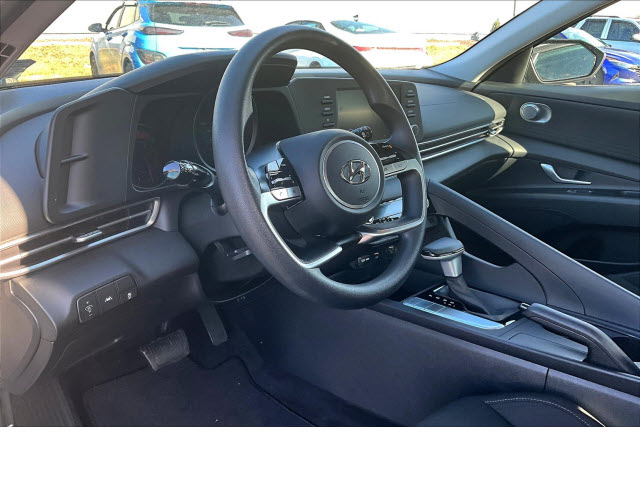 2023 Hyundai ELANTRA SEL - Photo 16