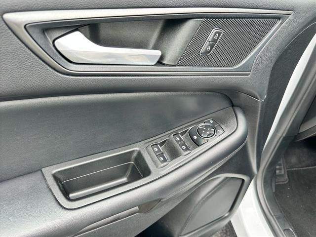2022 Ford Edge SE - Photo 17
