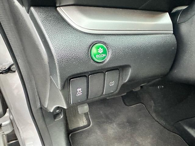 2016 Honda CR-V LX - Photo 17