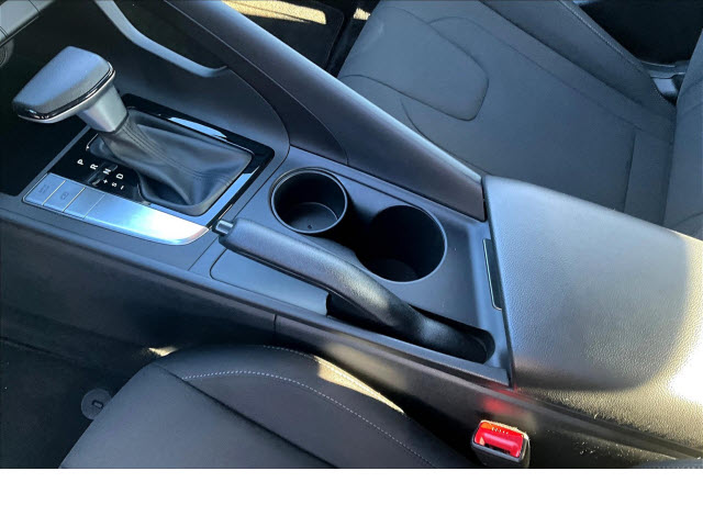 2023 Hyundai ELANTRA SEL - Photo 17