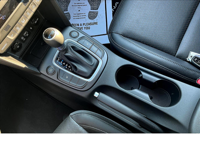 2021 Hyundai KONA Limited - Photo 18