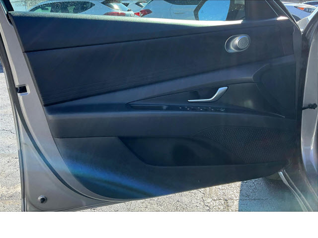2023 Hyundai ELANTRA SEL - Photo 19