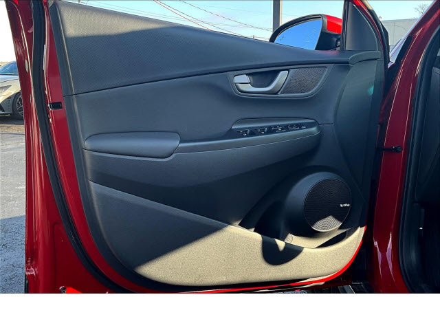 2021 Hyundai KONA Limited - Photo 20