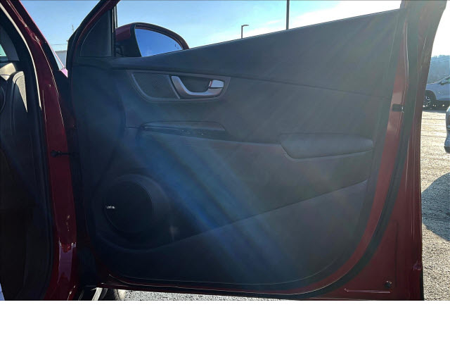 2021 Hyundai KONA Limited - Photo 28