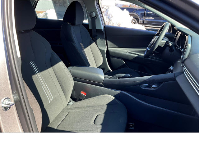 2023 Hyundai ELANTRA SEL - Photo 28