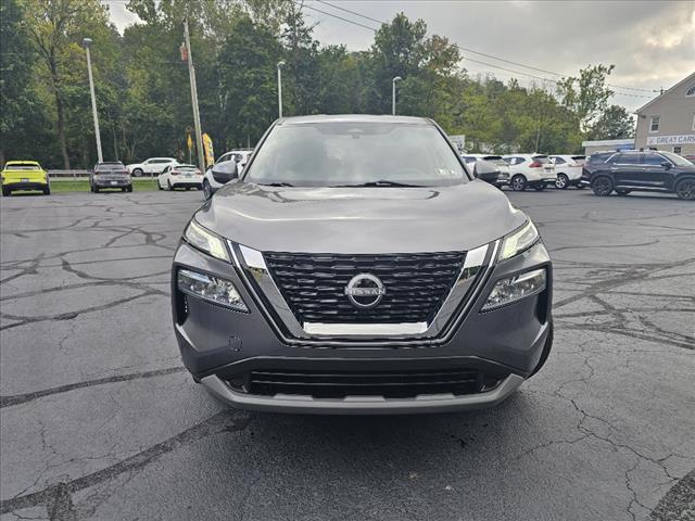 2023 Nissan Rogue SV - Photo 2