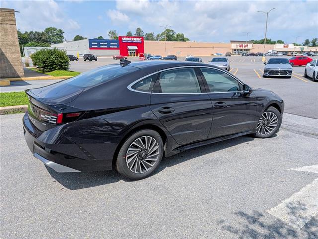 2025 Hyundai SONATA Hybrid Limited - Photo 2