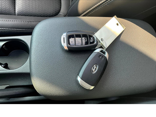 2021 Hyundai KONA Limited - Photo 35
