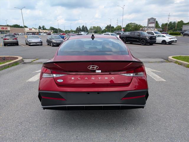 2025 Hyundai ELANTRA SEL Sport - Photo 4