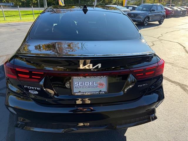 2023 Kia Forte GT-Line - Photo 5