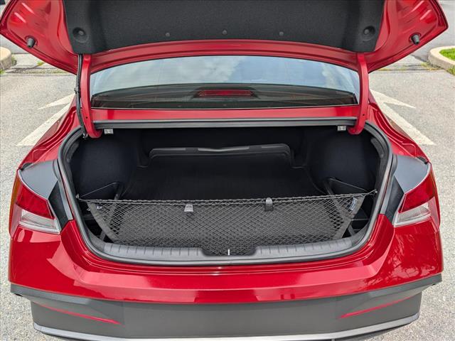 2025 Hyundai ELANTRA SEL Sport - Photo 5