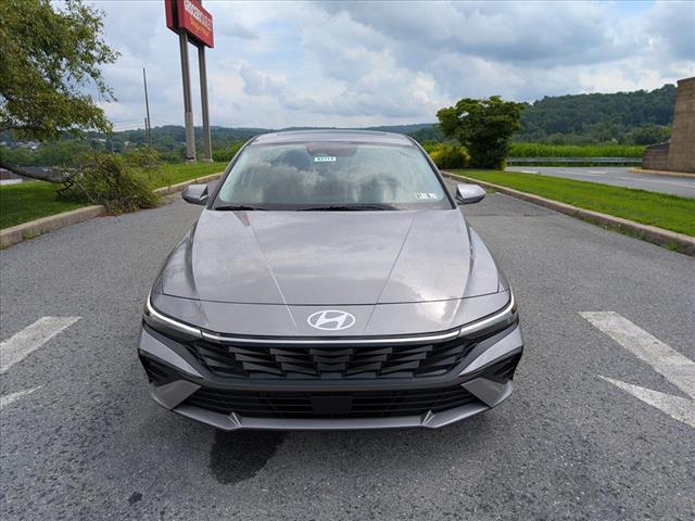 2025 Hyundai ELANTRA Hybrid Limited - Photo 6