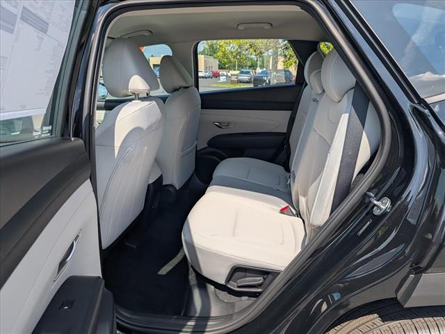 2025 Hyundai TUCSON SE - Photo 8