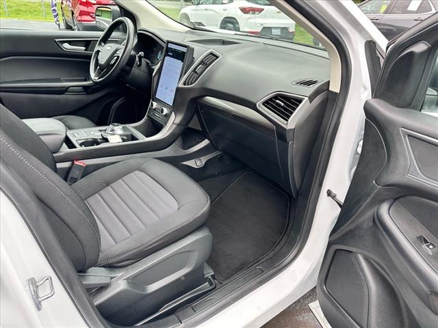 2022 Ford Edge SE - Photo 9