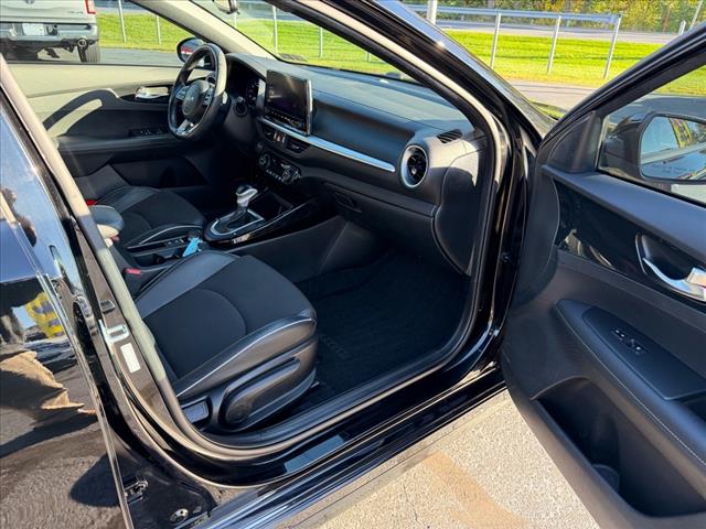 2023 Kia Forte GT-Line - Photo 9