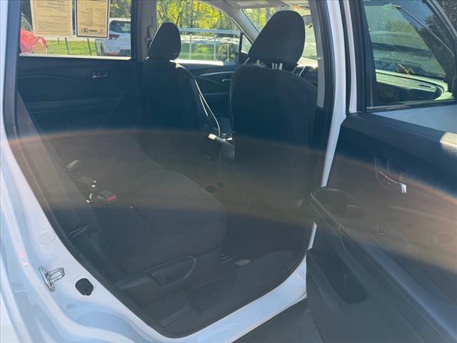 2017 Honda Pilot EX - Photo 9