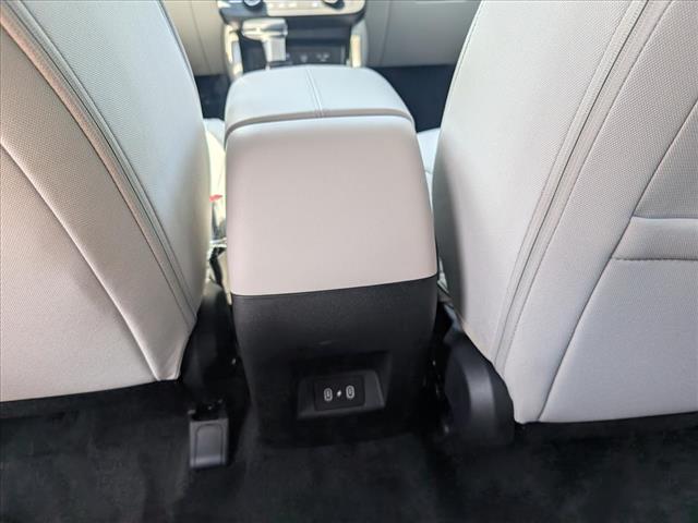 2025 Hyundai TUCSON SE - Photo 9
