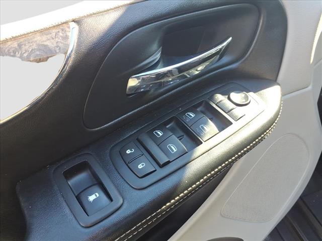 2011 Chrysler Town and Country Touring