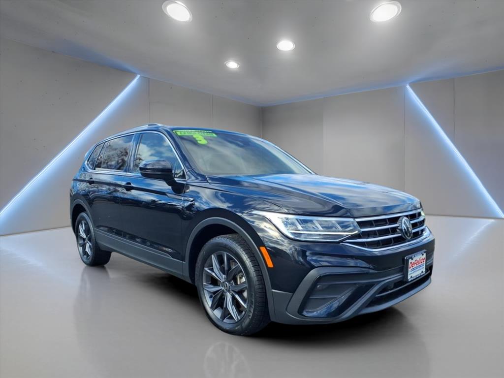 2023 Volkswagen Tiguan SE 4Motion - main photo