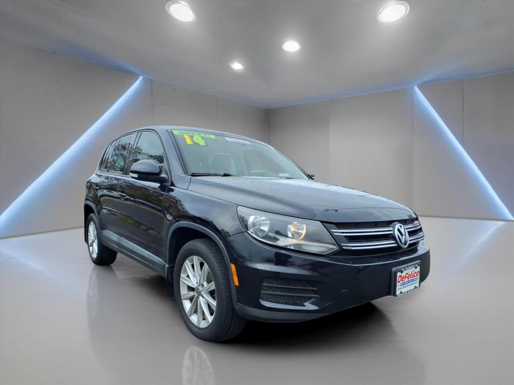 2014 Volkswagen Tiguan SE 4Motion - main photo
