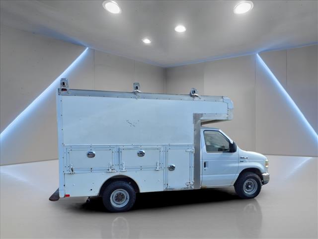 2010 Ford E-Series E-350 SD