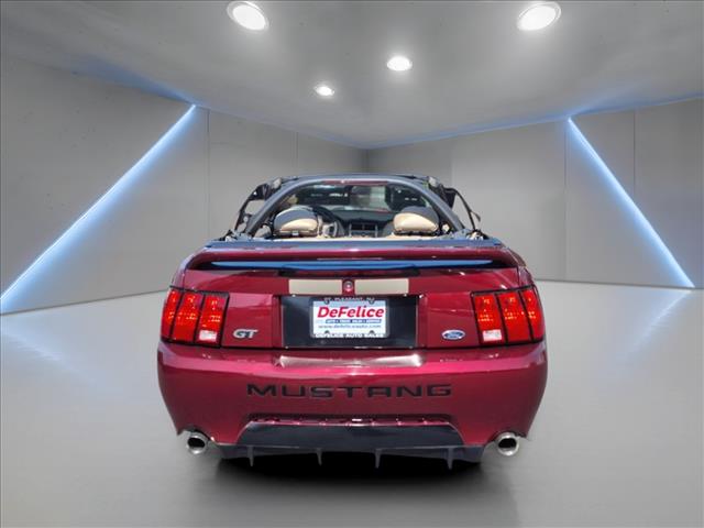 2004 Ford Mustang GT Deluxe