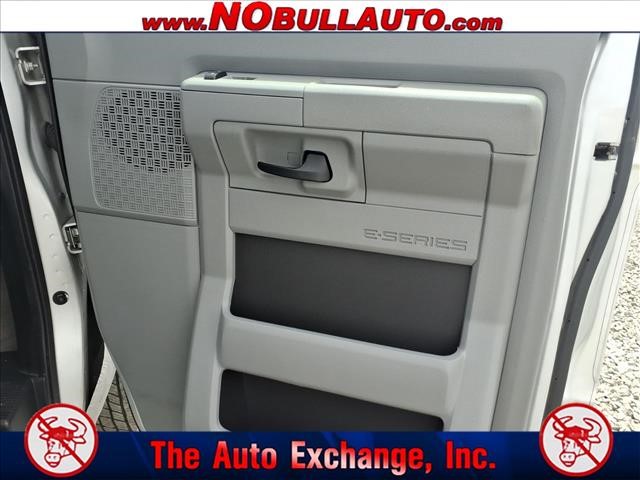 2011 Ford E-Series E-350 SD XLT:RS25140