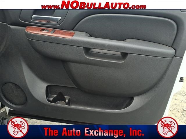 2011 Chevrolet Suburban LS:RS25184