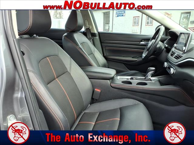 2020 Nissan Altima 2.5 SR:RS25120