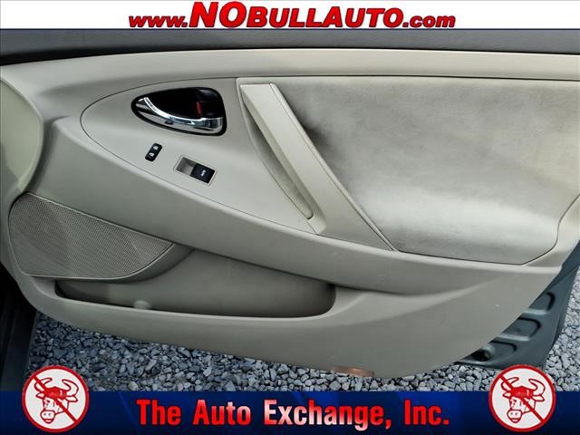 2011 Toyota Camry LE:RS25175