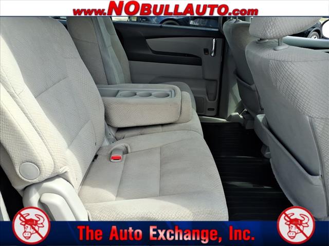 2016 Honda Odyssey SE:RS25057